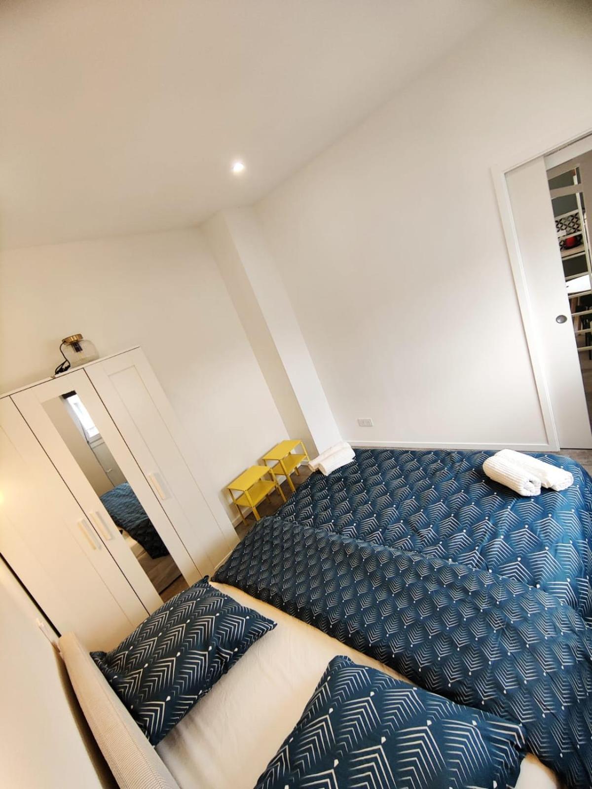 Loft Chic Avec Mezzanine Contemporaine Apartment Venissieux Luaran gambar
